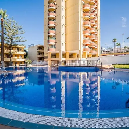 Cozy 2-bed & Sofa-bed In Cristianos Apartment *
