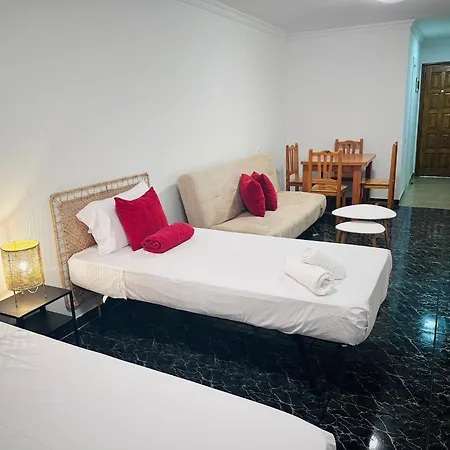 Apartment Cozy 2-bed & Sofa-bed In Cristianos Los Cristianos (Tenerife)
