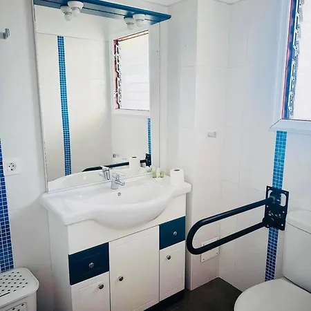 Appartement Cozy 2-bed & Sofa-bed In Cristianos *